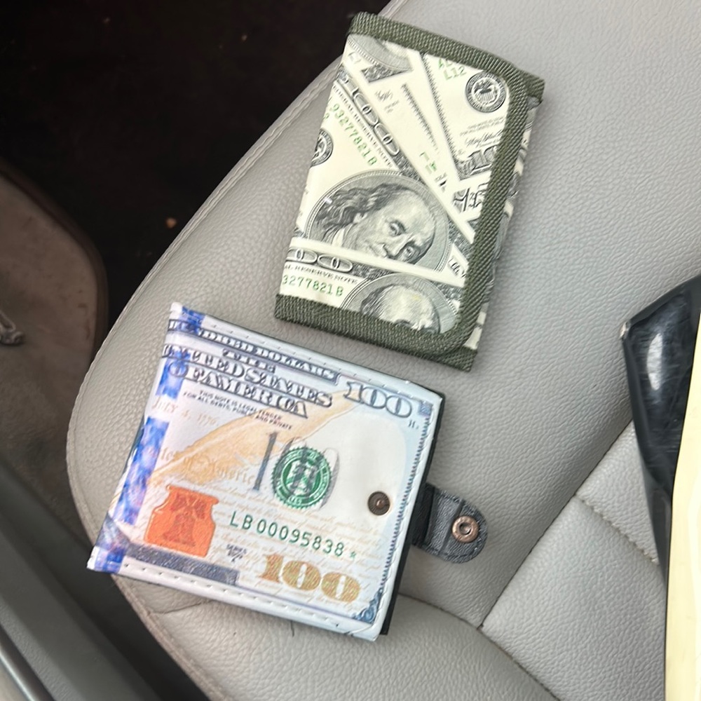 2 wallets $$$$